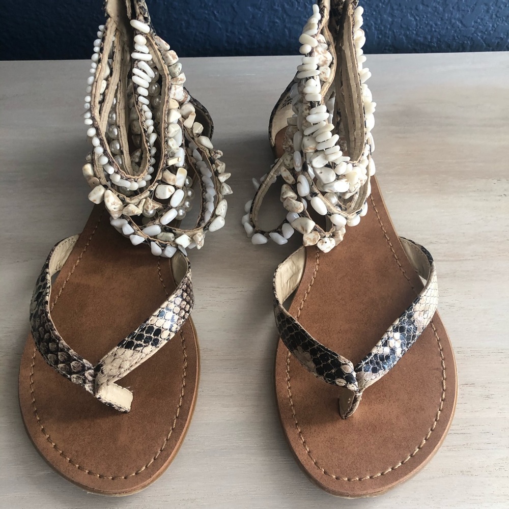 Zigisoho Sandals